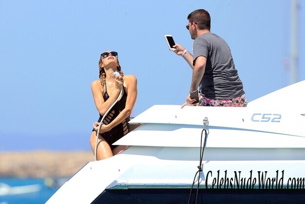 Paris Hilton Sexy Photos 154715