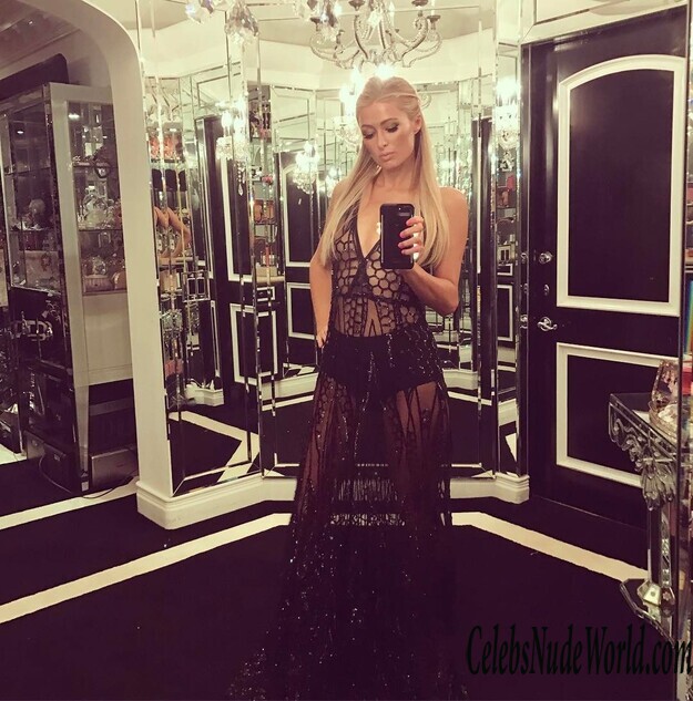 Paris Hilton Sexy Photos 154722