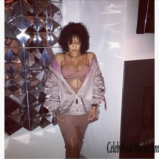 Rihanna Sexy 154855