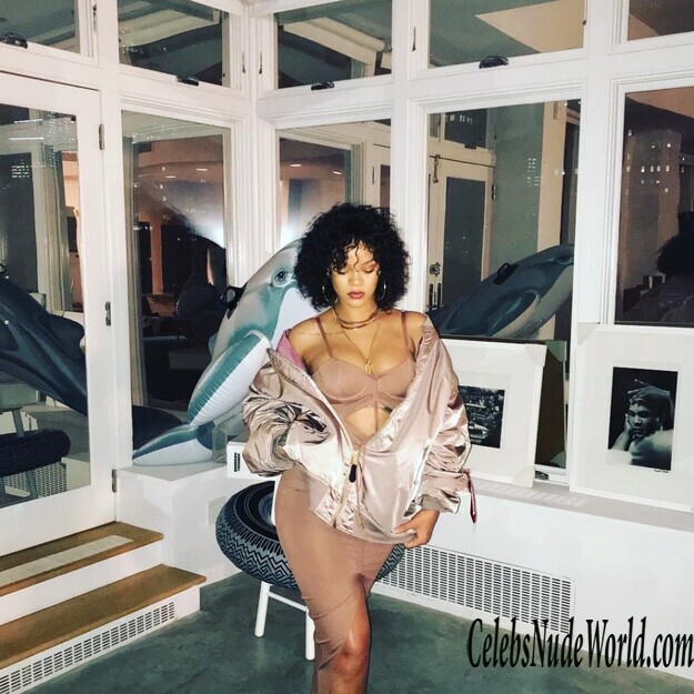 Rihanna Sexy 154857