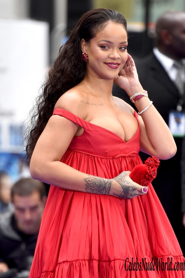 Rihanna Sexy 154885
