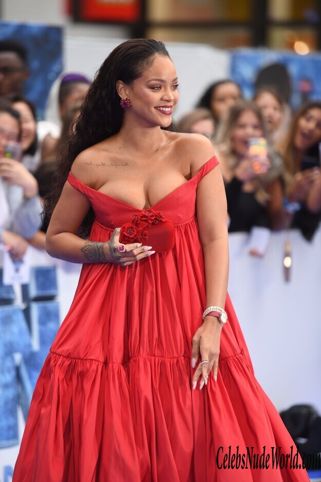 Rihanna Sexy 154889