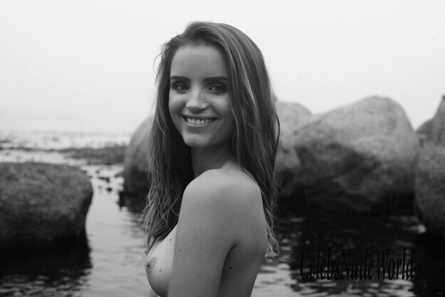 Naked pics of Roos van Montfort 155004