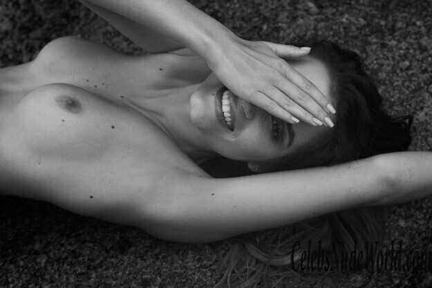 Naked pics of Roos van Montfort 155006