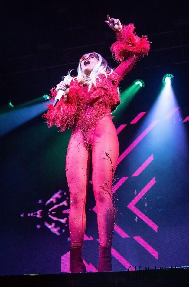 Rita Ora Sexy 155231