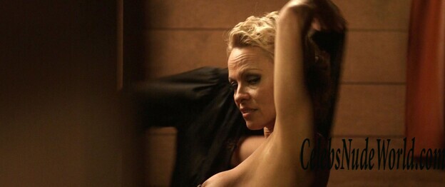 Nude Screenshots of Pamela Anderson 155329