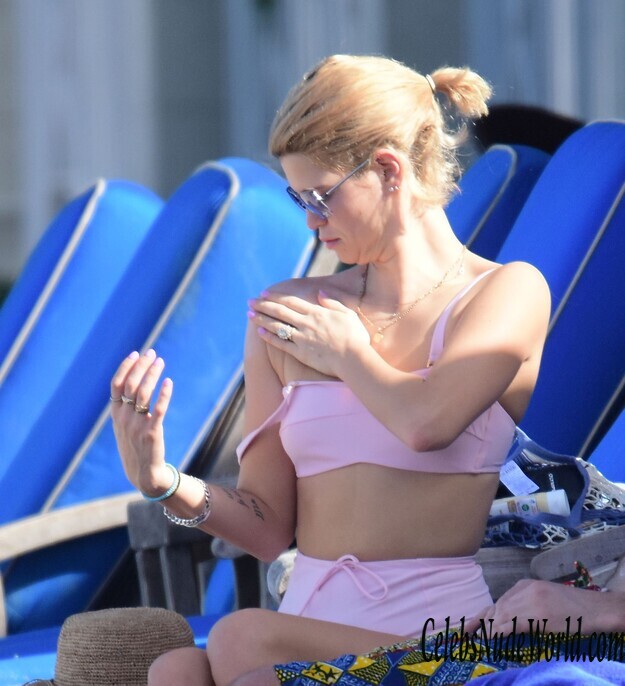 Pixie Geldof Bikini 156311