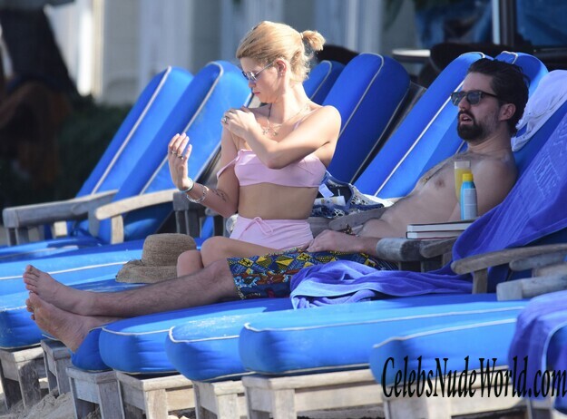 Pixie Geldof Bikini 156312