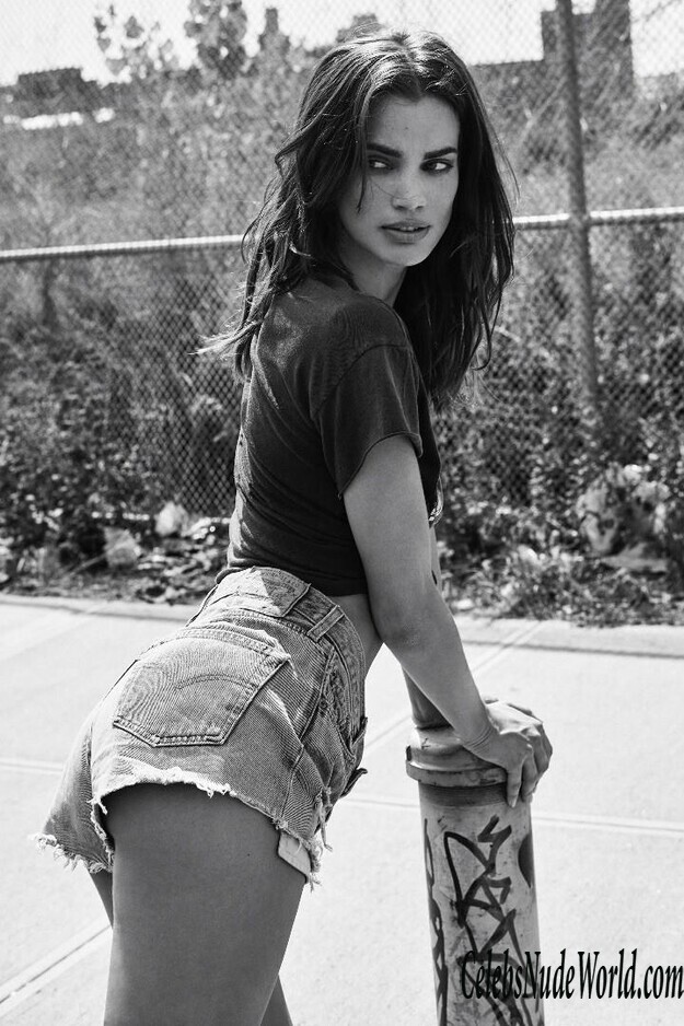 Topless Photos of Rianne Ten Haken 156650