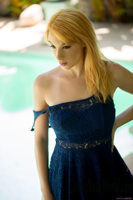 Topless Photoshoot of Penelope Lynn 156739