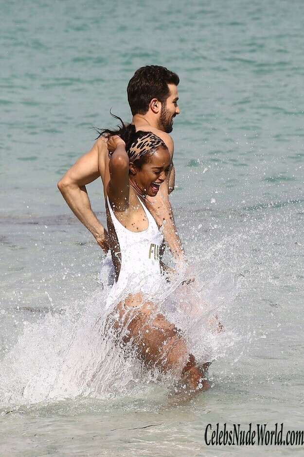 Rachel Lindsay Sexy 157380