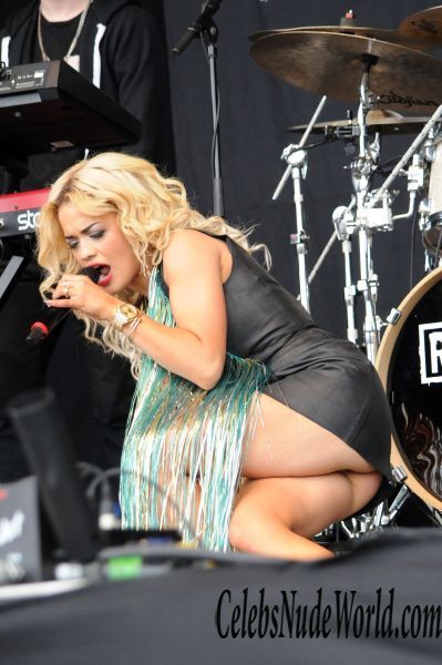 Rita Ora booty pics 157812