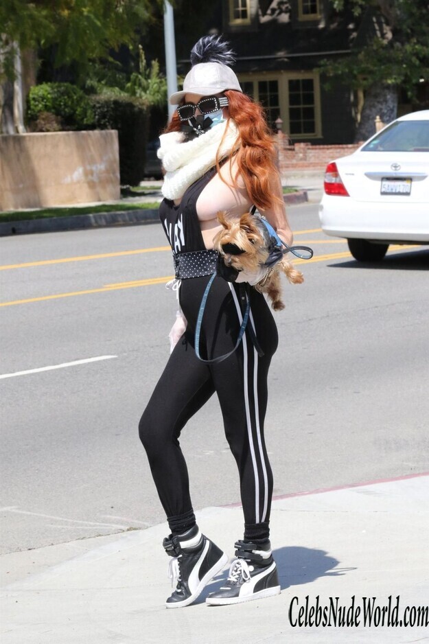 Phoebe Price Sideboob 158433