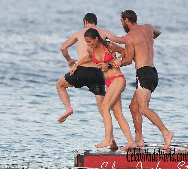 Pippa Middleton Bikini photos 158575