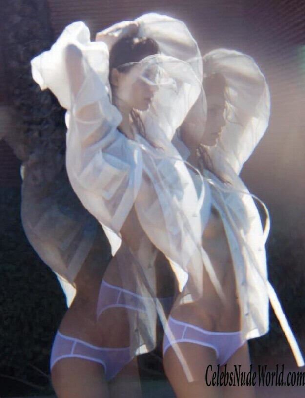 Ronja Furrer Nude 158585