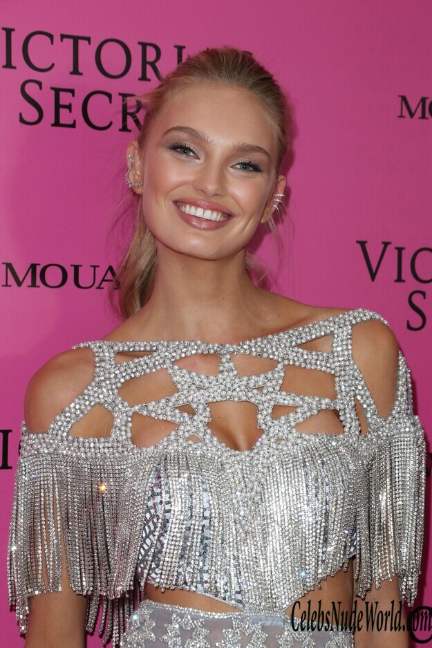 Romee Strijd Sexy 158612