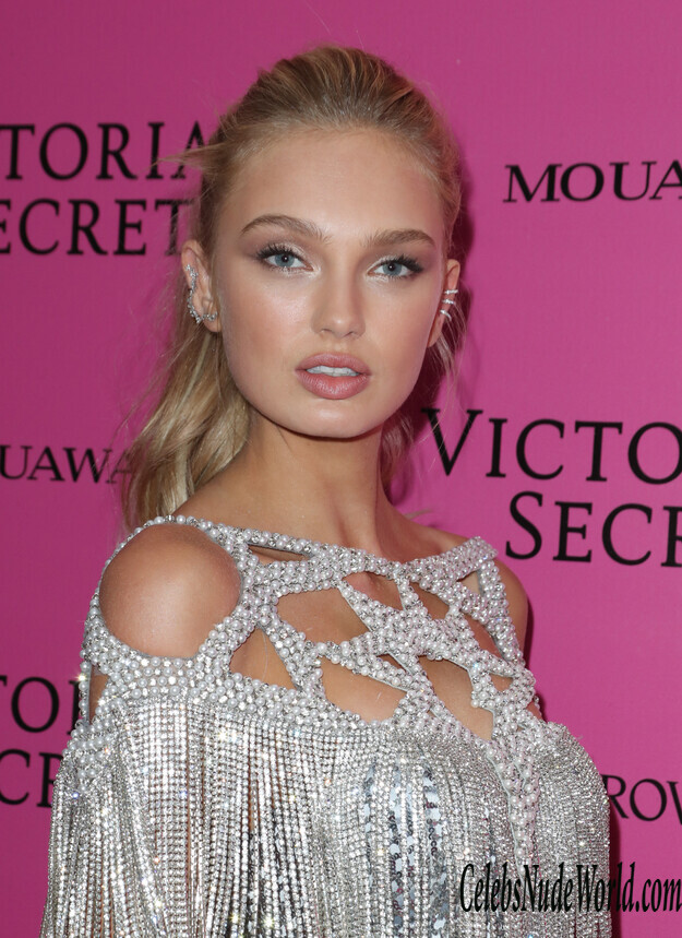 Romee Strijd Sexy 158633