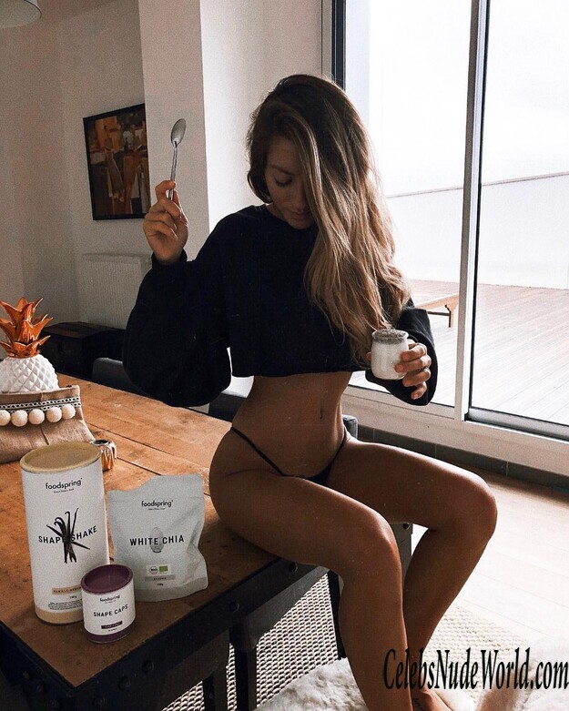 Pauline Tantot Topless 159522