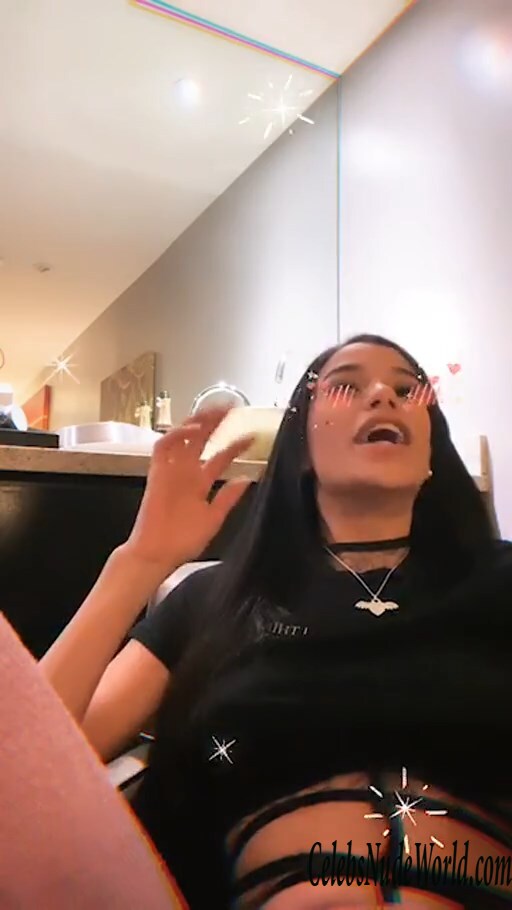 Savannah Sixx Topless 159959