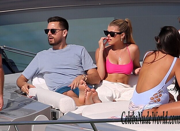 Sofia Richie Bikini 160156