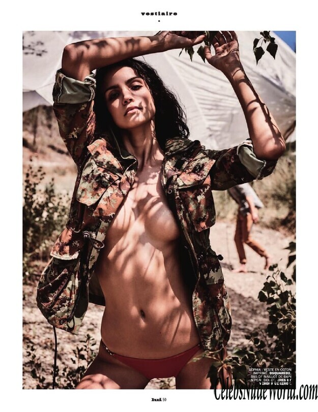 Topless Photos of Sofia Resing 160206
