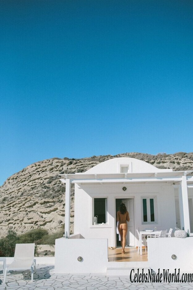 Roxanna Dunlop Nude 160429