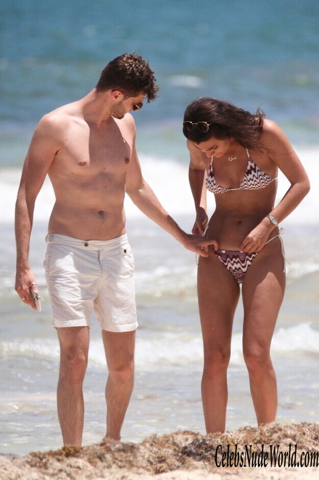 Sarah Tarleton Bikini 160505