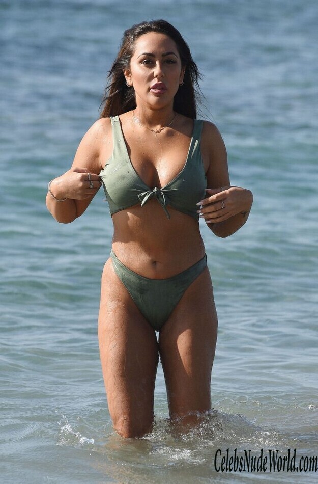 Sophie Kasaei Sexy 160765