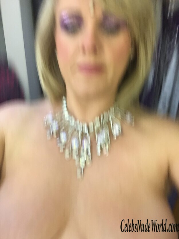 Sally Lindsay's Massive Mature Tits (And Leaks) 160789