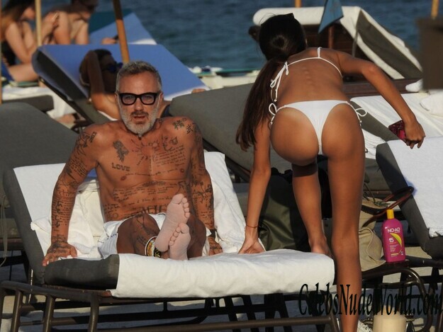 Sharon Fonseca Bikini 161070