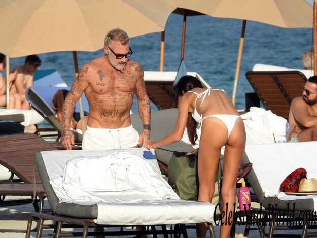 Sharon Fonseca Bikini 161079