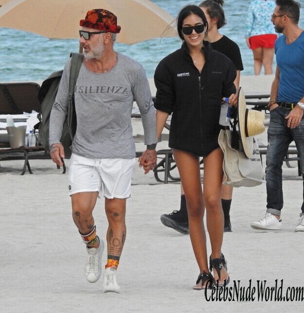 Sharon Fonseca Bikini 161096