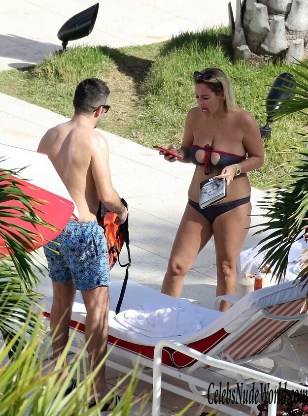 Sonia Bruganelli Bikini 161141