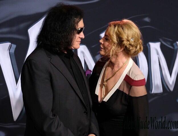 Shannon Tweed Hot 161223