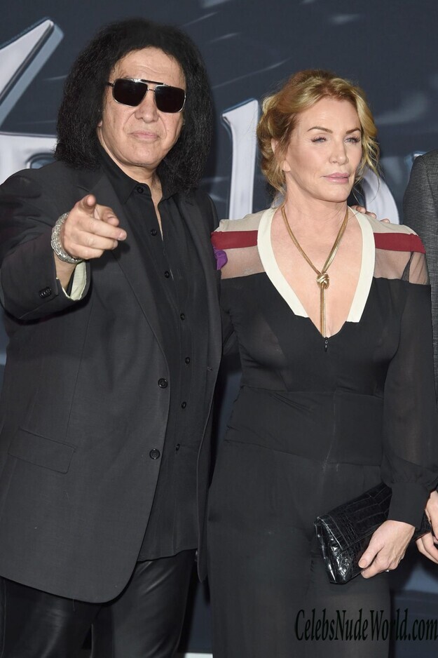 Shannon Tweed Hot 161250