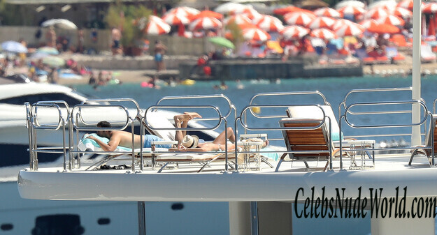 Topless Photos of Sara Sampaio 161329