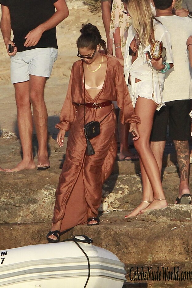 Shanina Shaik Bikini 161365