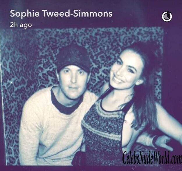 Sideboob Photos of Sophie Simmons 161694