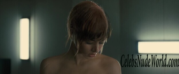 Ana de Armas, Sallie Harmsen, Mackenzie Davis Sexy 162127