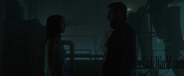 Ana de Armas, Sallie Harmsen, Mackenzie Davis Sexy 162184