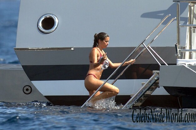 Sara Sampaio Bikini 162204