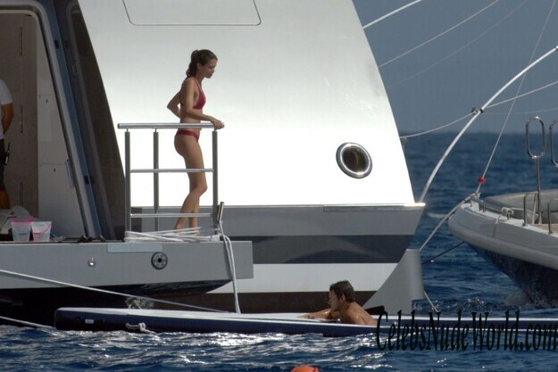 Sara Sampaio Bikini 162212