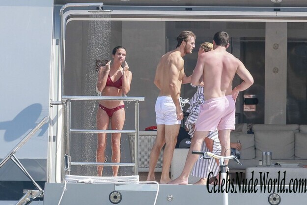 Sara Sampaio Bikini 162223