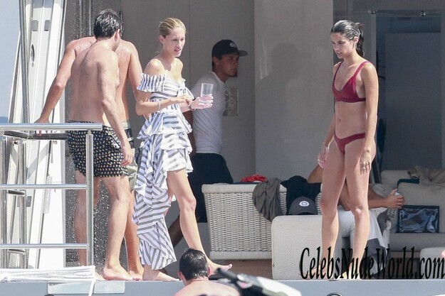 Sara Sampaio Bikini 162230