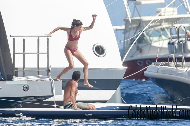 Sara Sampaio Bikini 162234