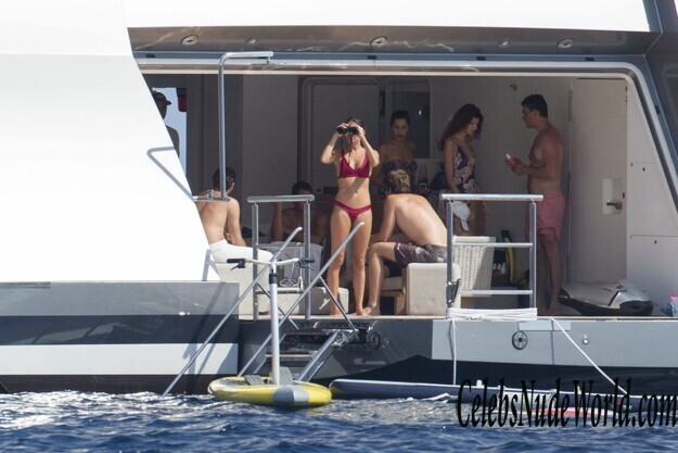 Sara Sampaio Bikini 162240