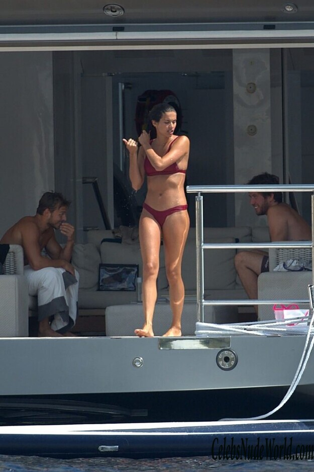 Sara Sampaio Bikini 162265