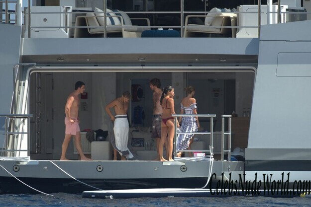 Sara Sampaio Bikini 162270