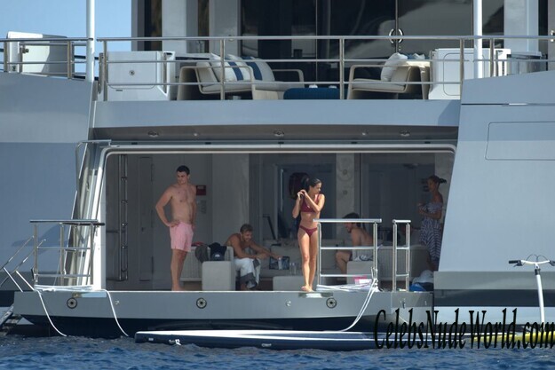 Sara Sampaio Bikini 162275