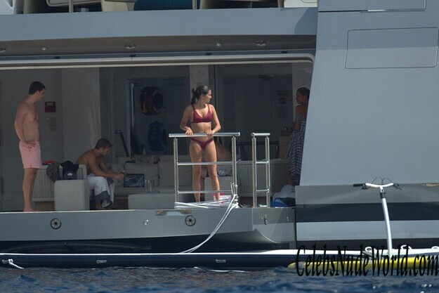 Sara Sampaio Bikini 162277